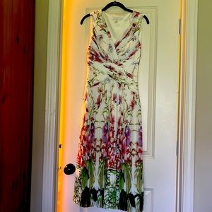 Reposhing beautiful Ted Baker dress size . Worn only once to a wedding.